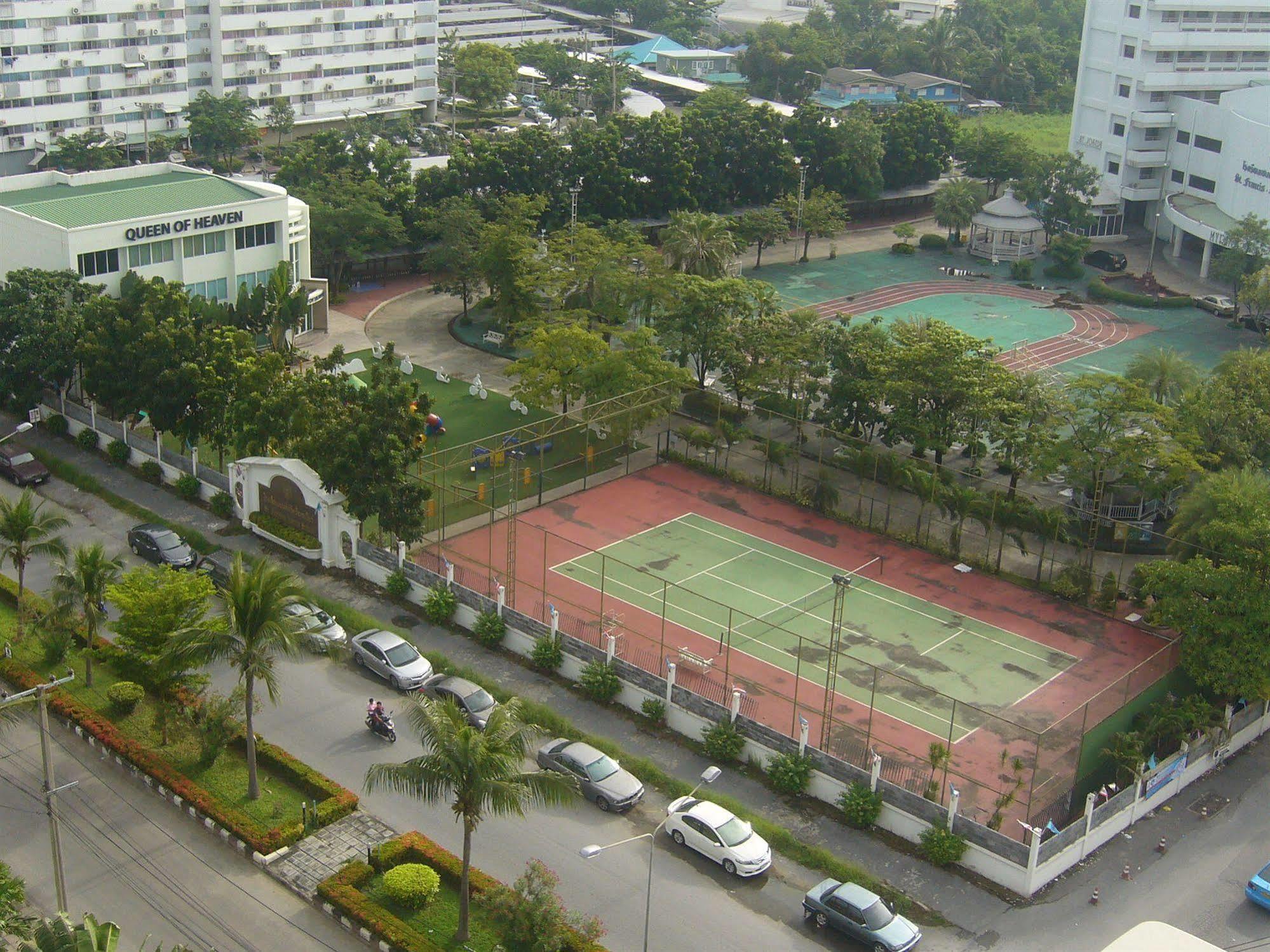 Impact Muang Thong Thani Service Condominium Bangkok Eksteriør billede